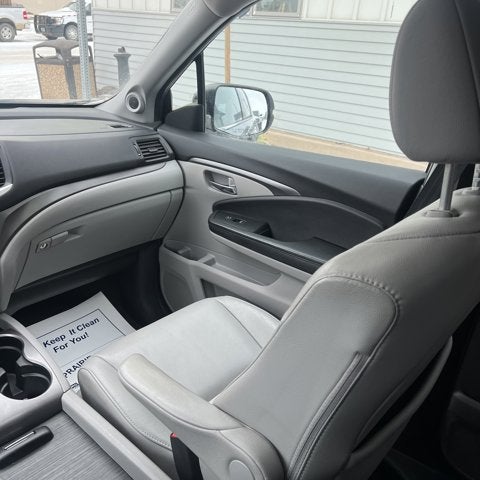 2016 Honda Pilot EX-L w/Rear Entertainment System